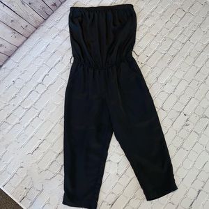 Express black romper woth pockets